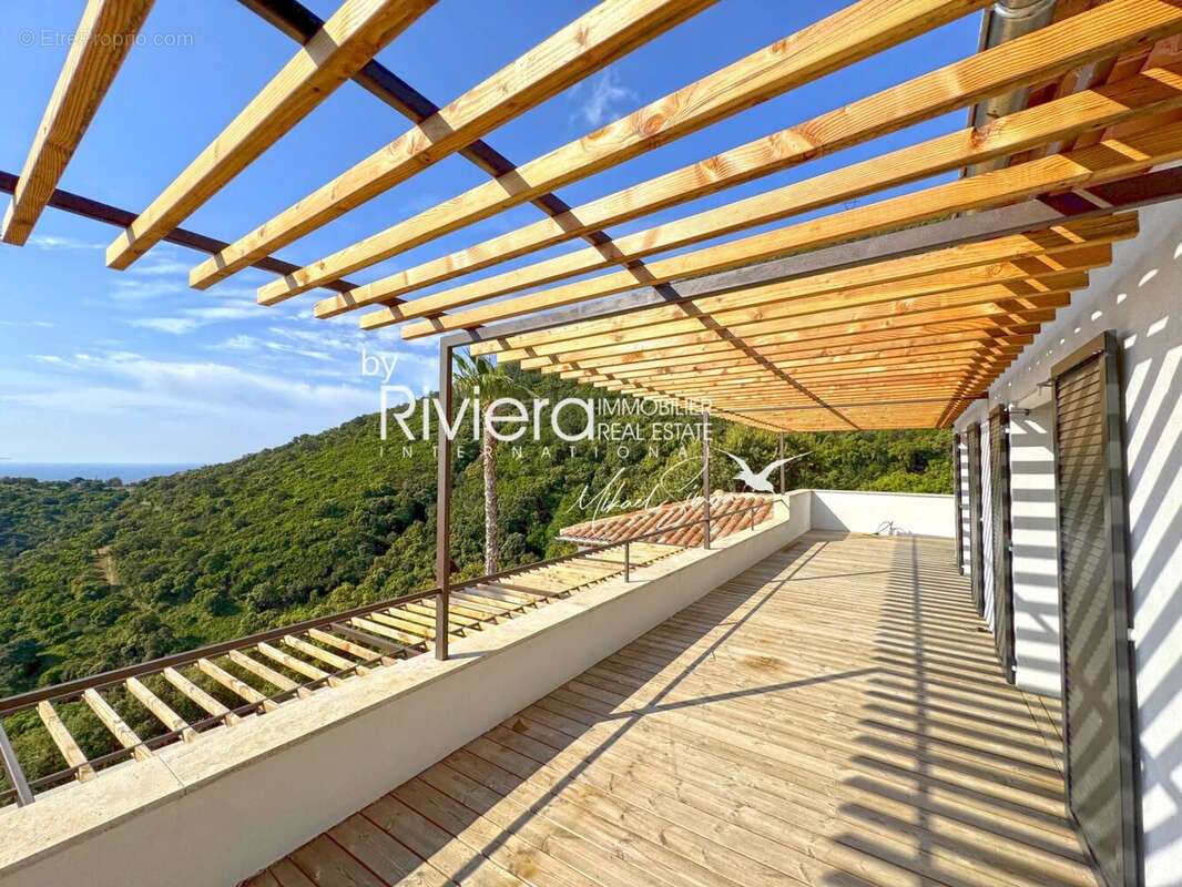 Maison à CAVALAIRE-SUR-MER