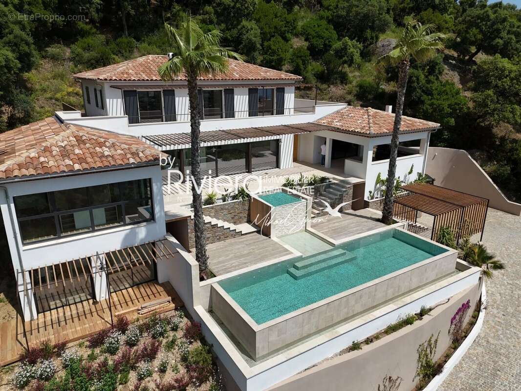 Maison à CAVALAIRE-SUR-MER