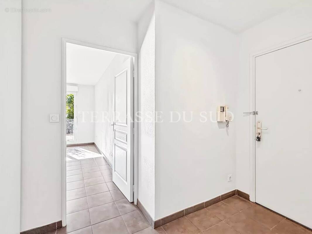 Appartement à MARSEILLE-8E