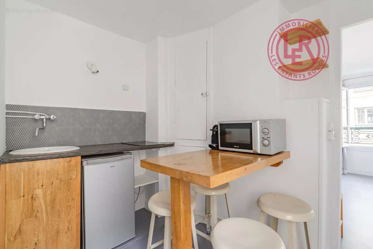 Appartement à PARIS-3E