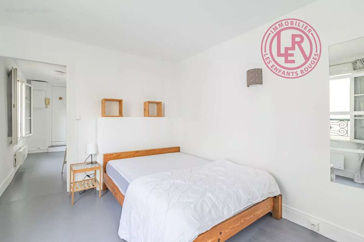 Appartement à PARIS-3E