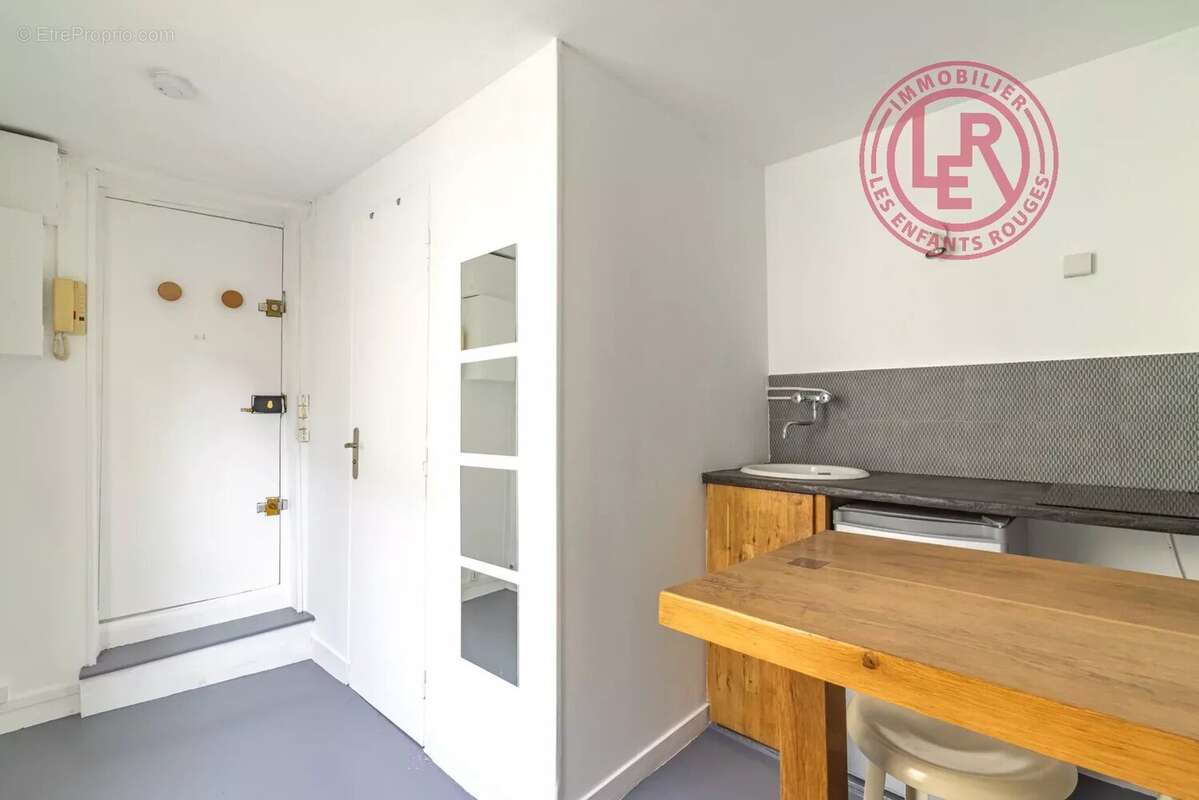 Appartement à PARIS-3E