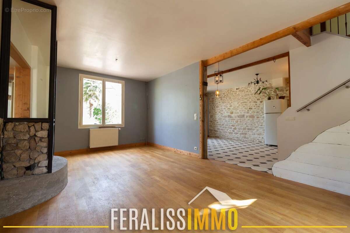 Maison à SERAINCOURT