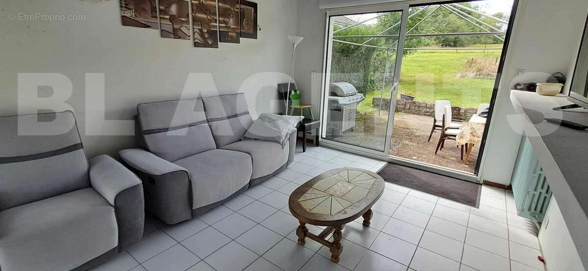 Messenger_creation_04F5E89C-AD76-4E05-B3BB-B42BDCA37548 - Maison à CHALANDRY-ELAIRE