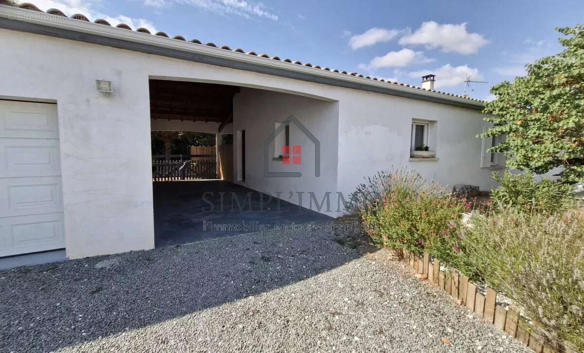 Maison à PUY-DU-LAC
