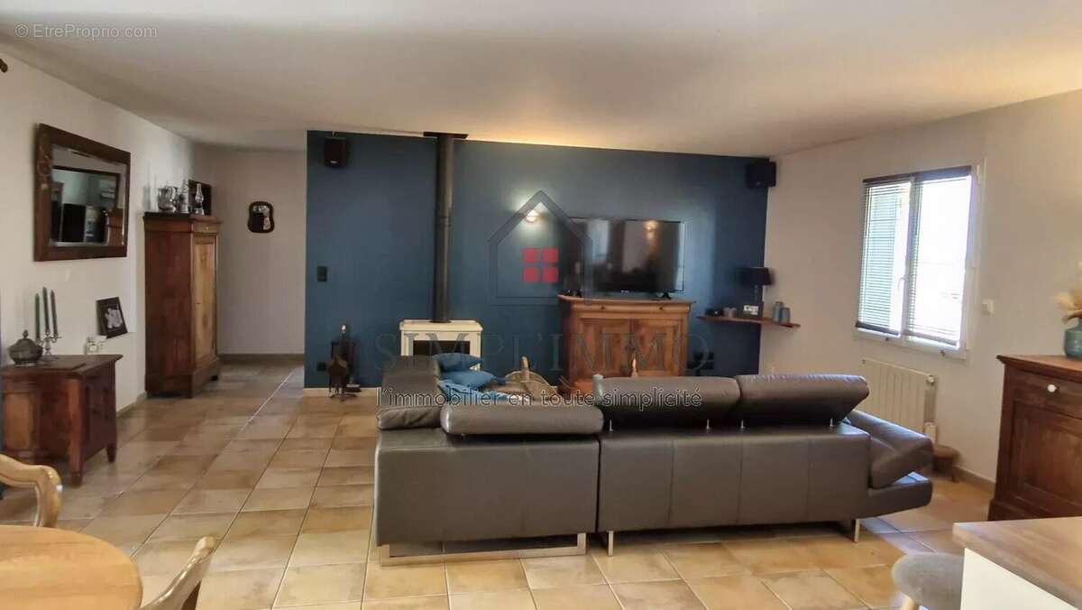 Maison à PUY-DU-LAC