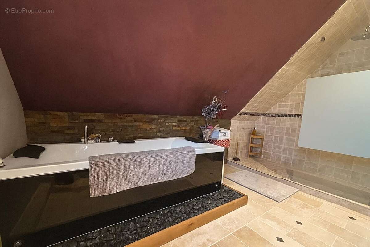 Maison à FONTENAY-TRESIGNY