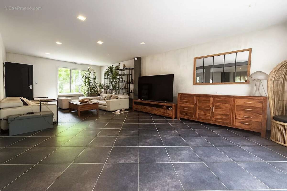 Maison à FONTENAY-TRESIGNY