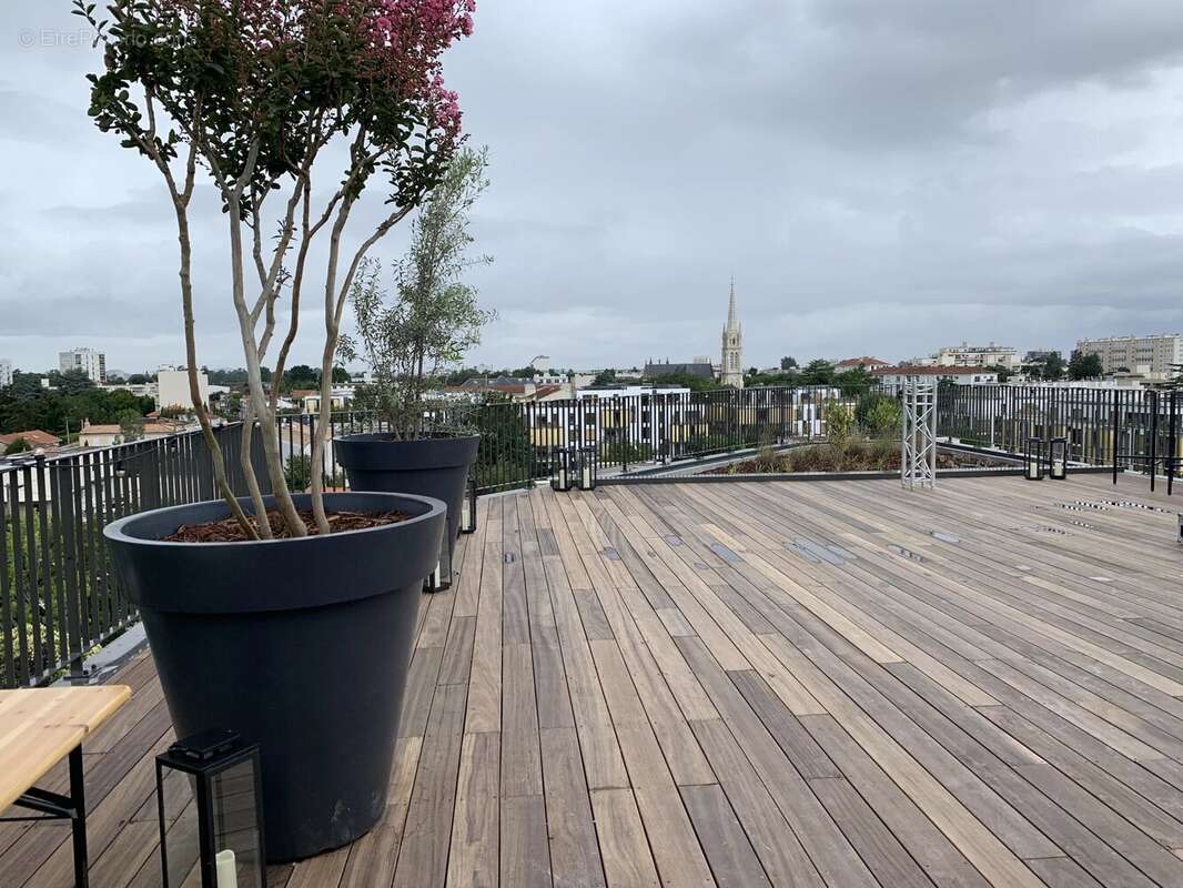 Appartement à BORDEAUX