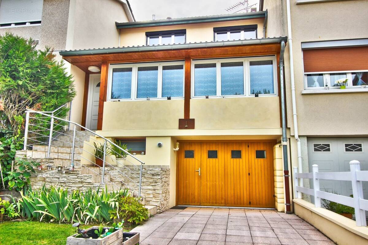 Maison à CHEVIGNY-SAINT-SAUVEUR