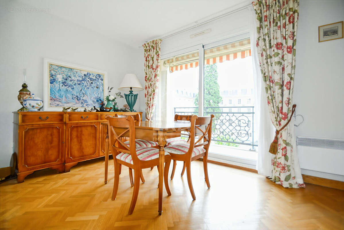 Appartement à ISSY-LES-MOULINEAUX