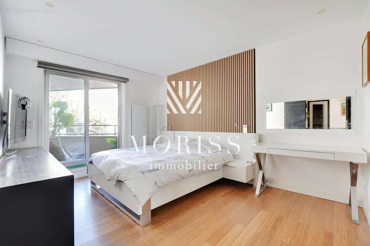 Appartement à PARIS-8E