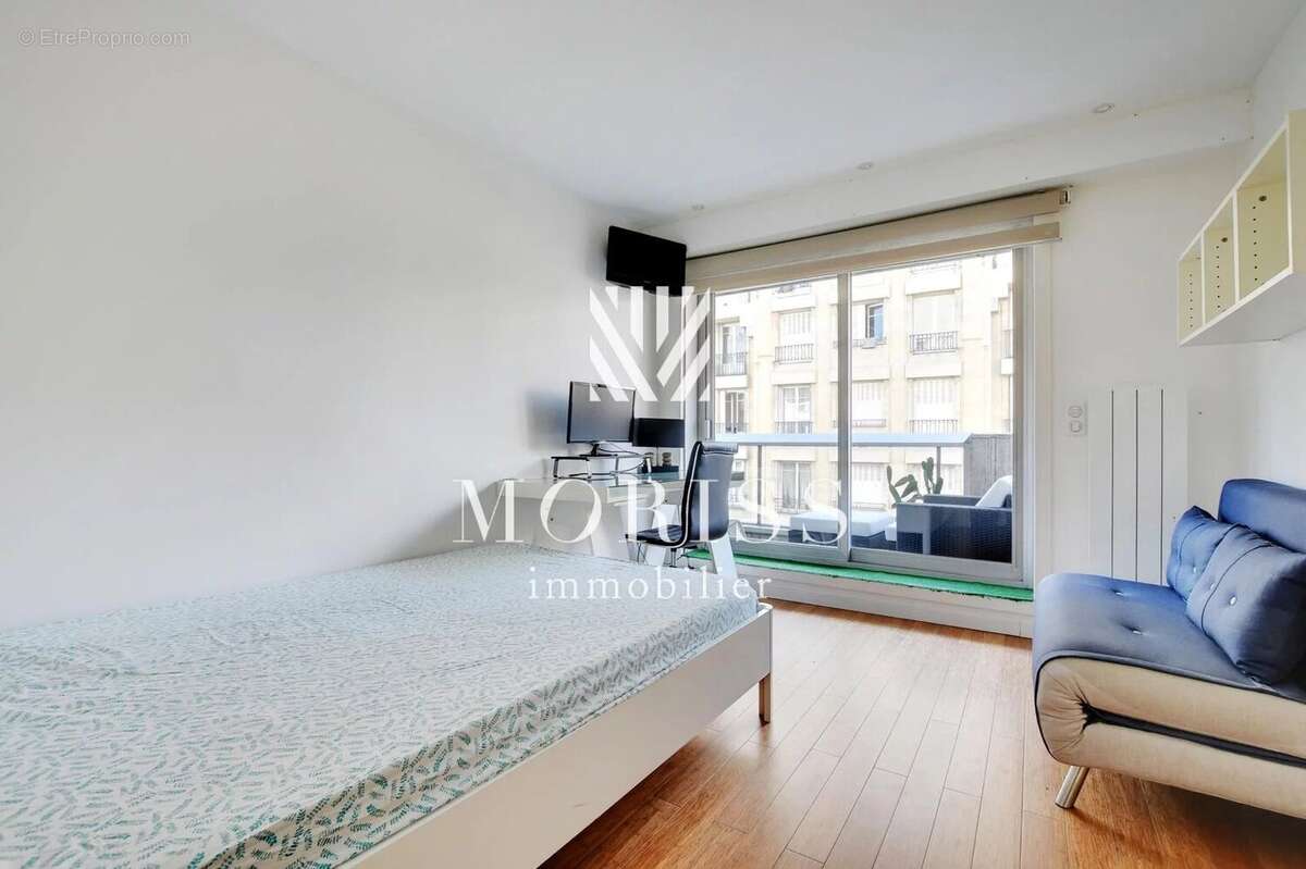 Appartement à PARIS-8E