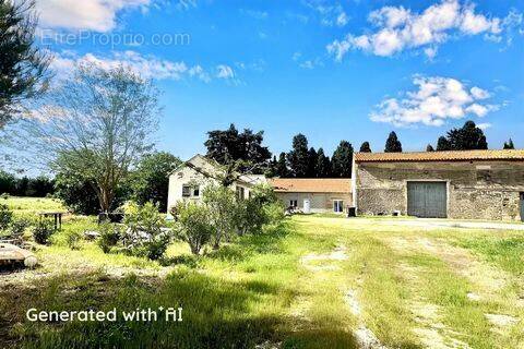 Maison à FONTVIEILLE