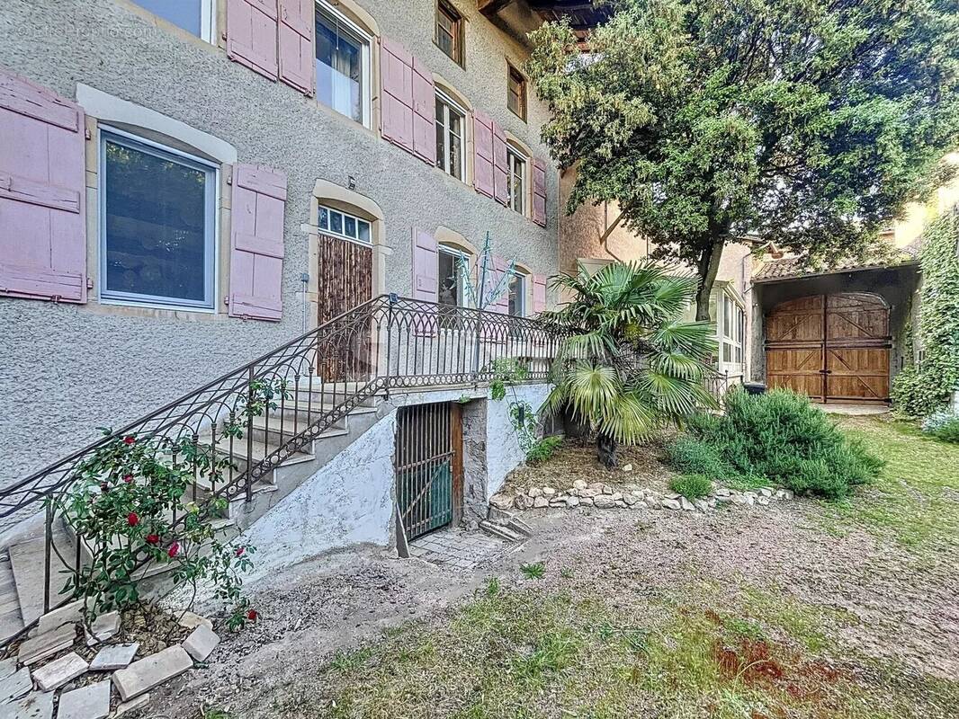 Maison à VILLIE-MORGON