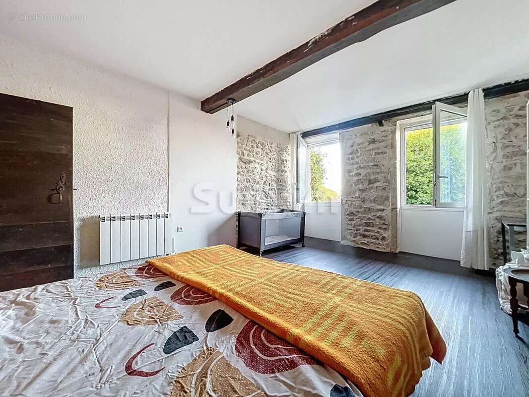 Maison à VILLIE-MORGON