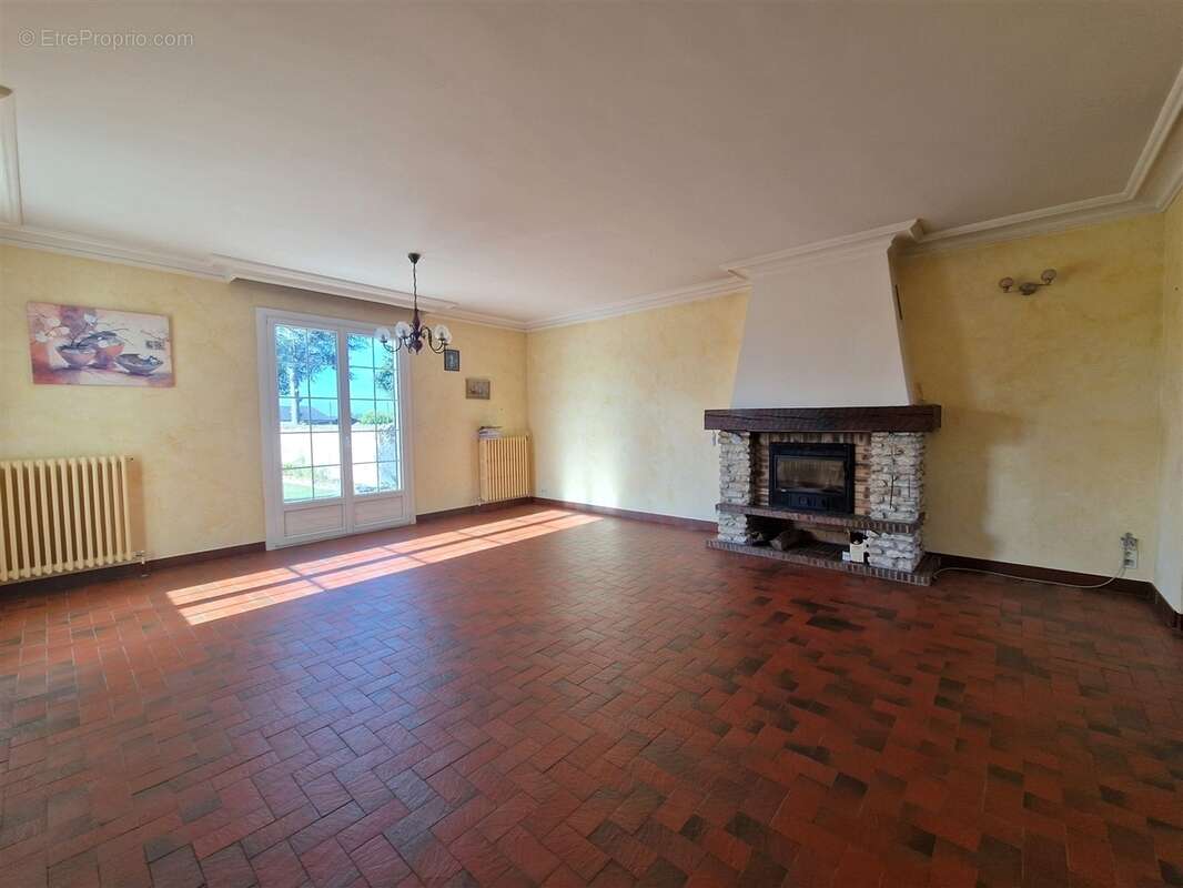 Maison à LA MADELEINE-DE-NONANCOURT