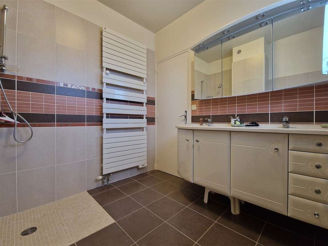 Maison à LA MADELEINE-DE-NONANCOURT