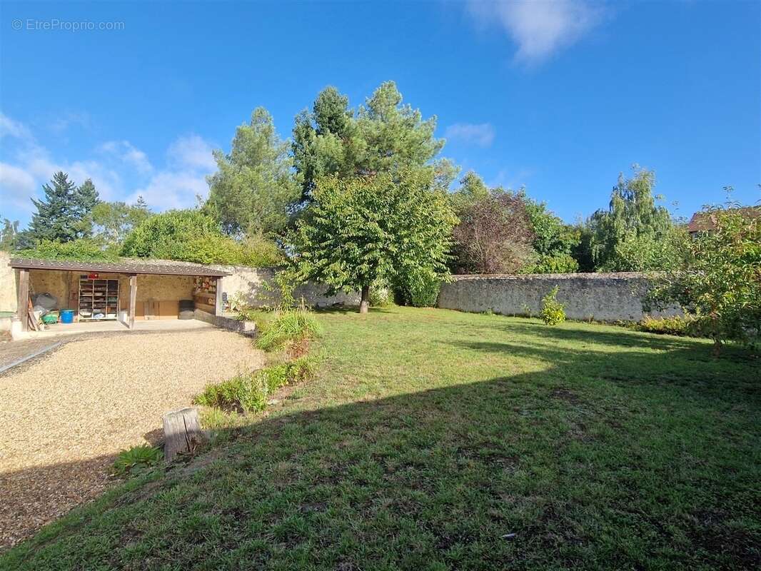 Maison à LA MADELEINE-DE-NONANCOURT