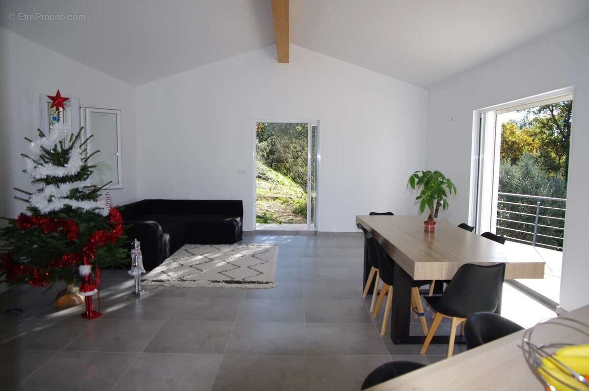 Maison à DRAGUIGNAN