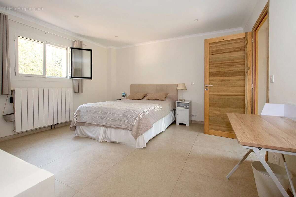 Maison à ROQUEFORT-LES-PINS