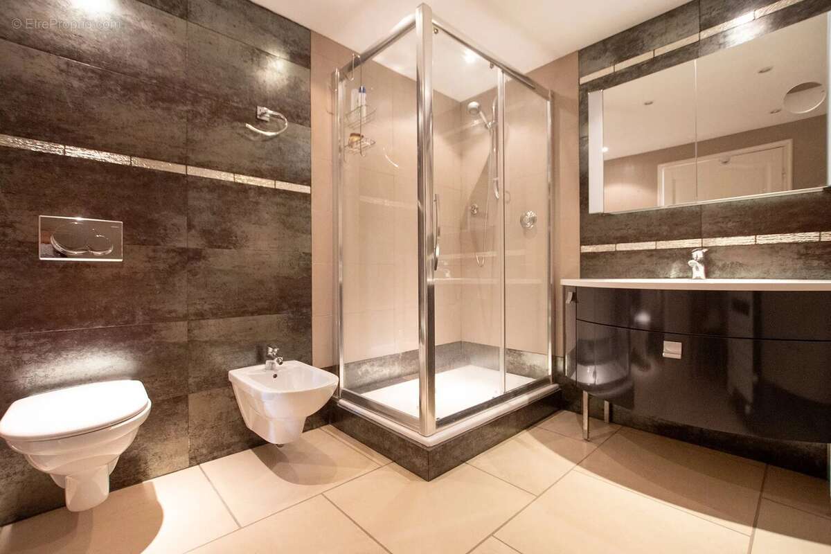 Maison à ROQUEFORT-LES-PINS