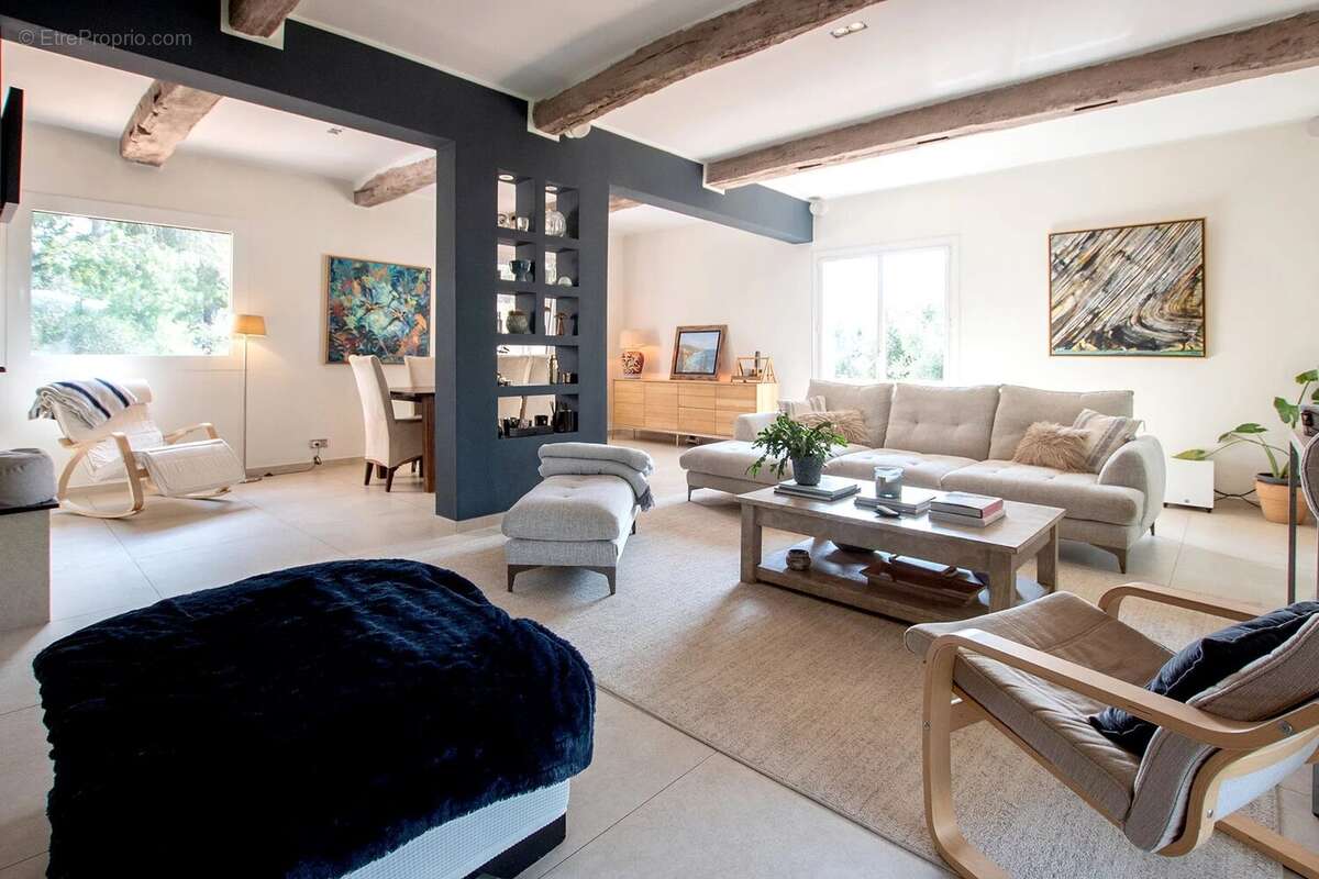 Maison à ROQUEFORT-LES-PINS