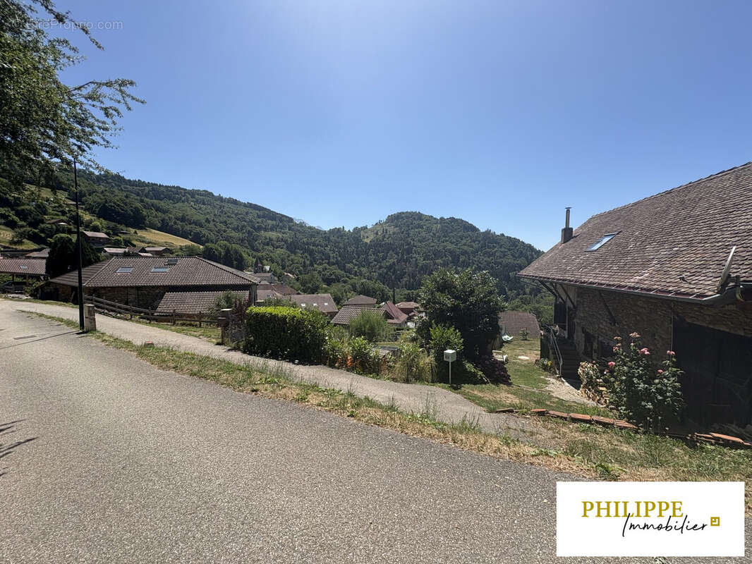 Terrain à HURTIERES