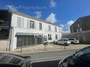 Appartement à COZES