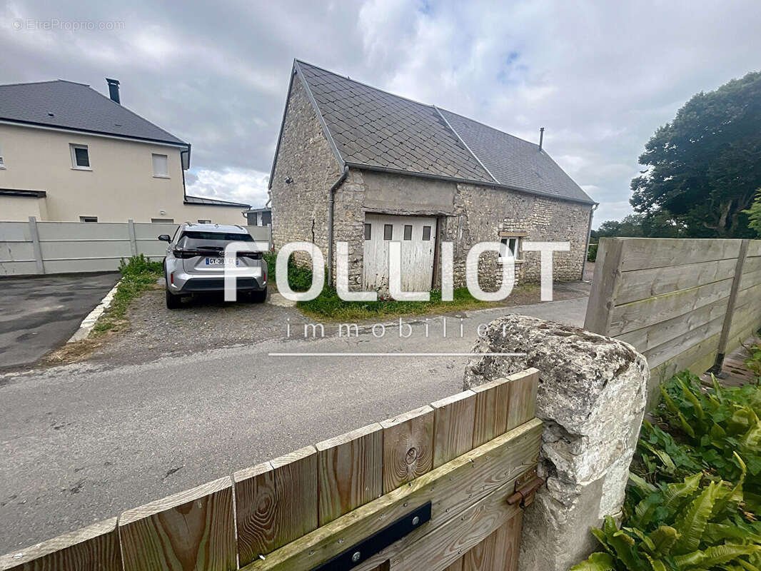 Maison à SAINTE-HONORINE-DES-PERTES