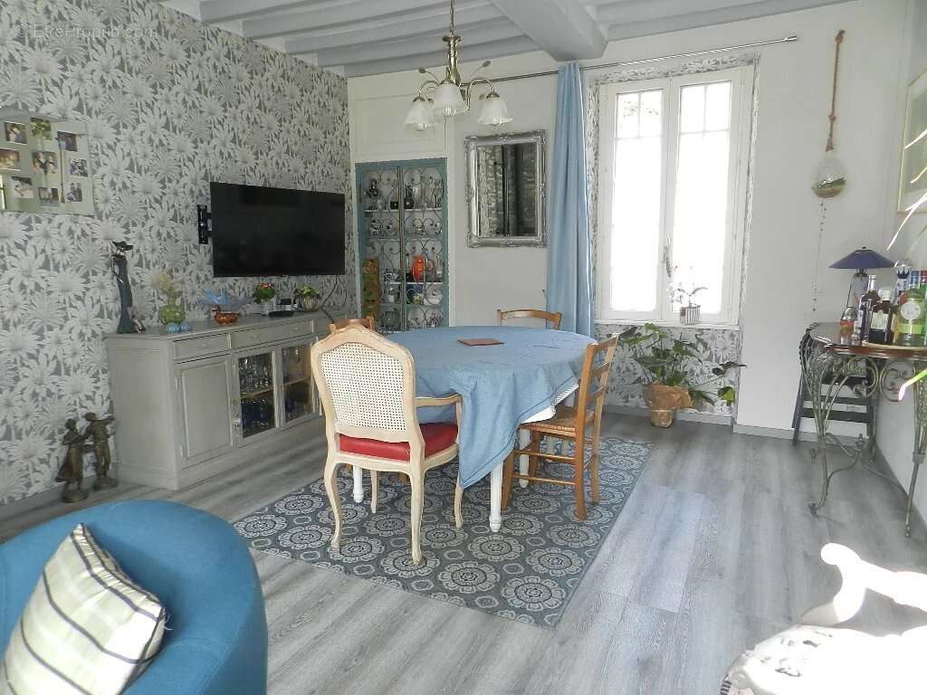 Maison à SAINT-PIERRE-SUR-DIVES