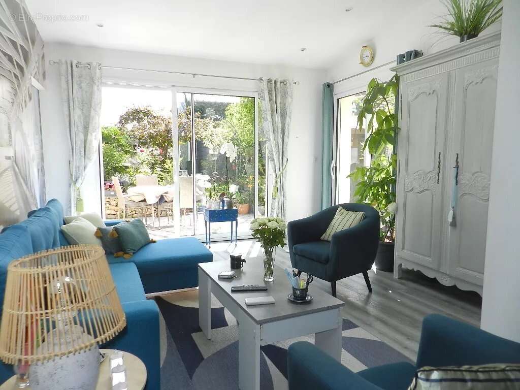 Maison à SAINT-PIERRE-SUR-DIVES