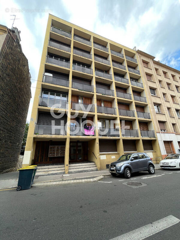 Appartement à SAINT-ETIENNE