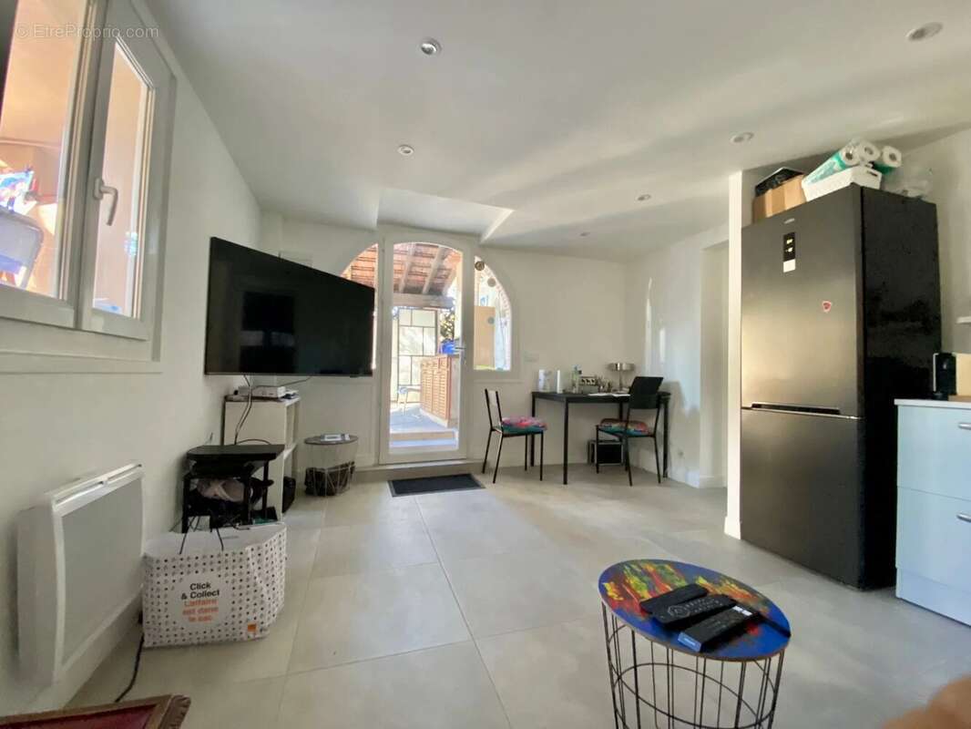 Maison à SAINT-LAURENT-DU-VAR