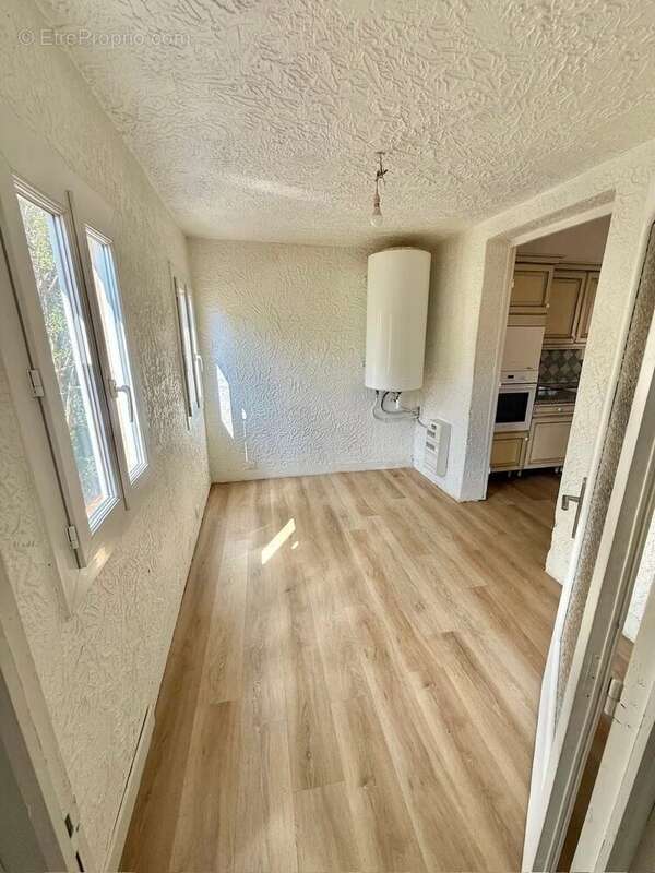 Maison à SAINT-LAURENT-DU-VAR