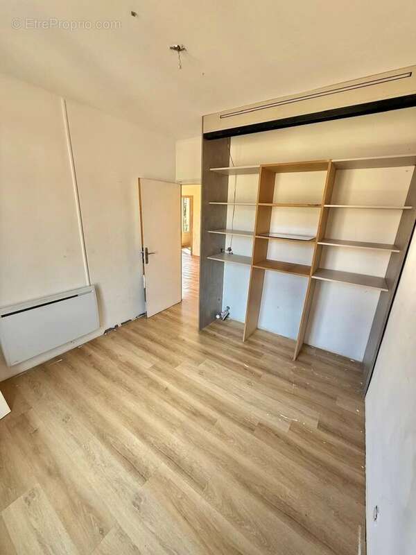 Maison à SAINT-LAURENT-DU-VAR