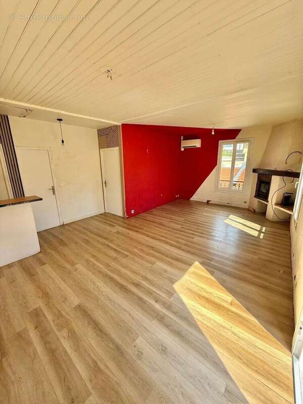 Maison à SAINT-LAURENT-DU-VAR