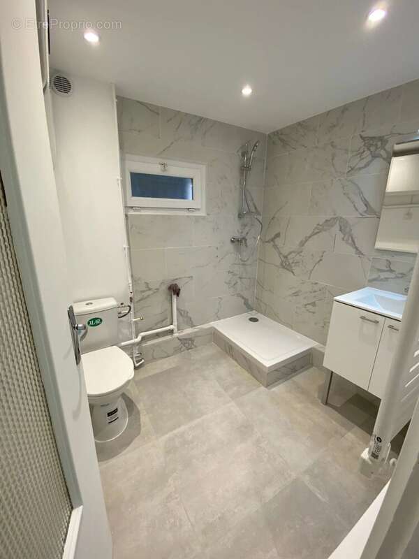 Maison à SAINT-LAURENT-DU-VAR