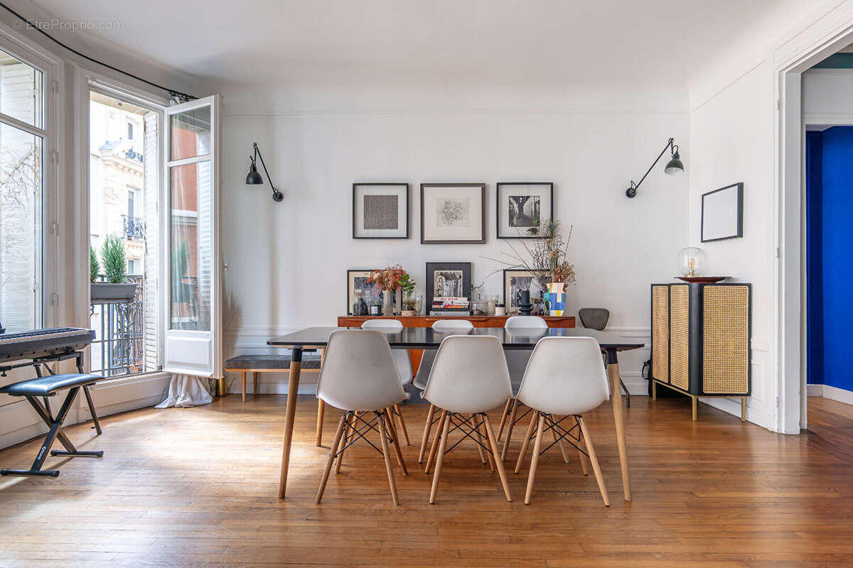 Appartement à PARIS-17E