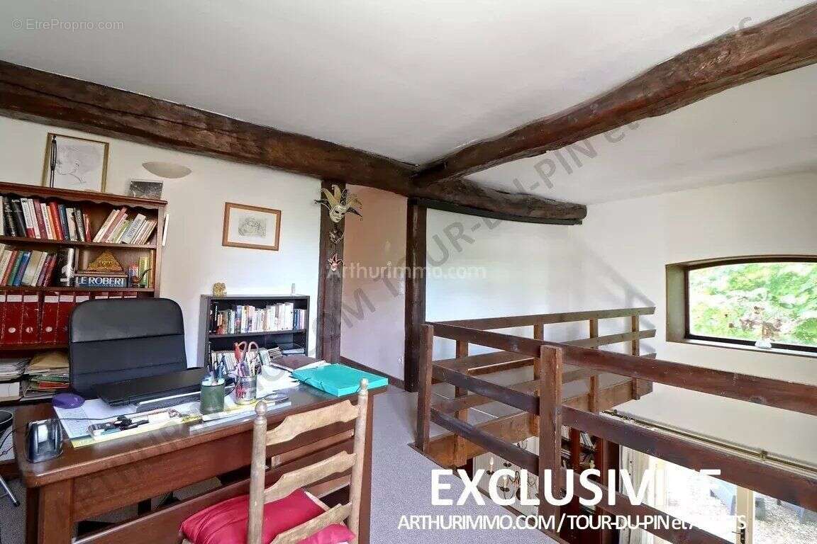 Maison à LA TOUR-DU-PIN