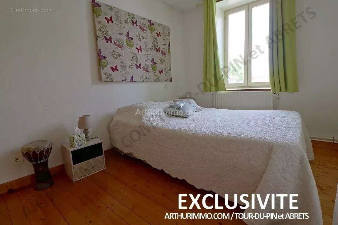 Maison à LA TOUR-DU-PIN