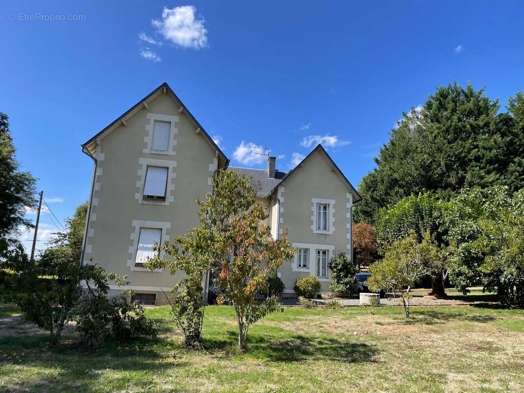 Maison à LANOUAILLE