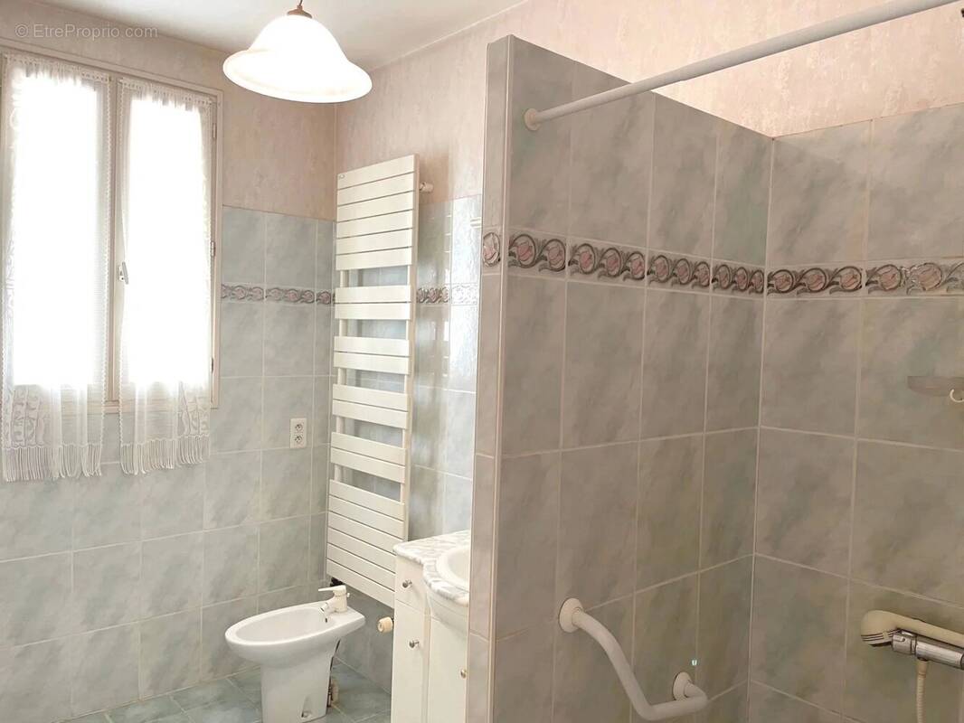 Maison à LANOUAILLE