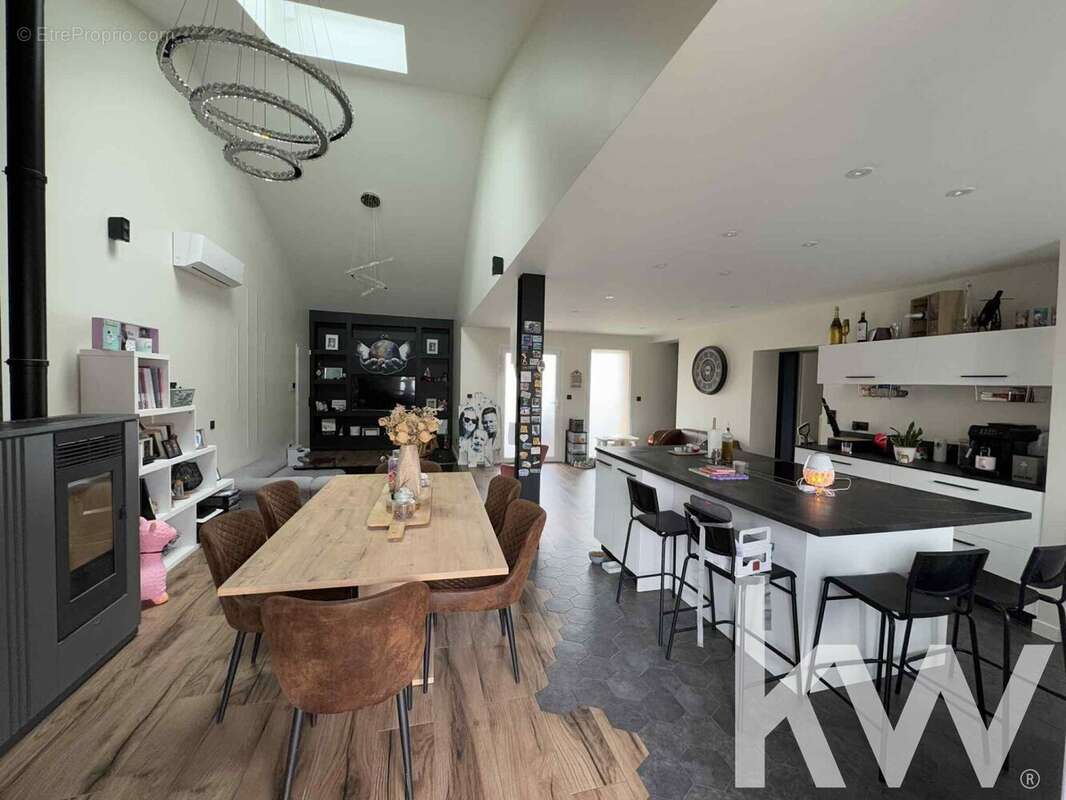 Maison à PONT-DU-CHATEAU