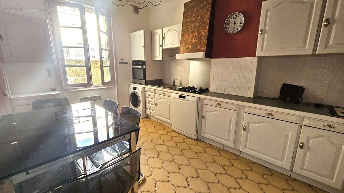 Appartement à LYON-8E