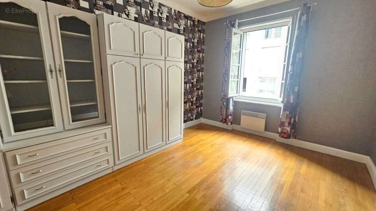 Appartement à LYON-8E