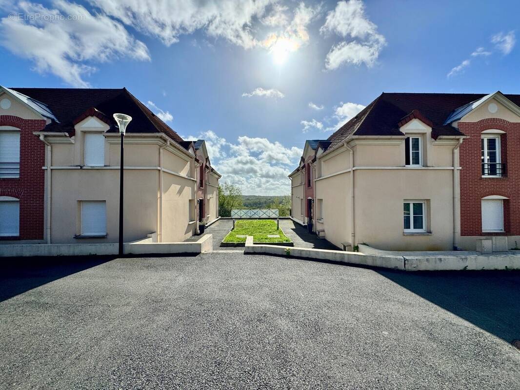 Appartement à SAINT-FARGEAU-PONTHIERRY