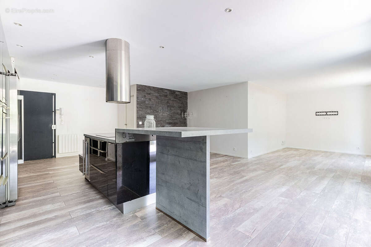 Appartement à VERRIERES-LE-BUISSON