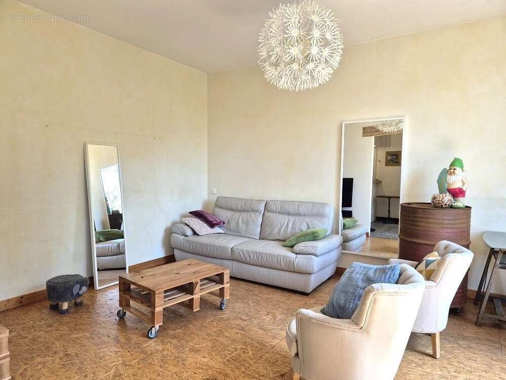 Maison à BEAUNE-LA-ROLANDE