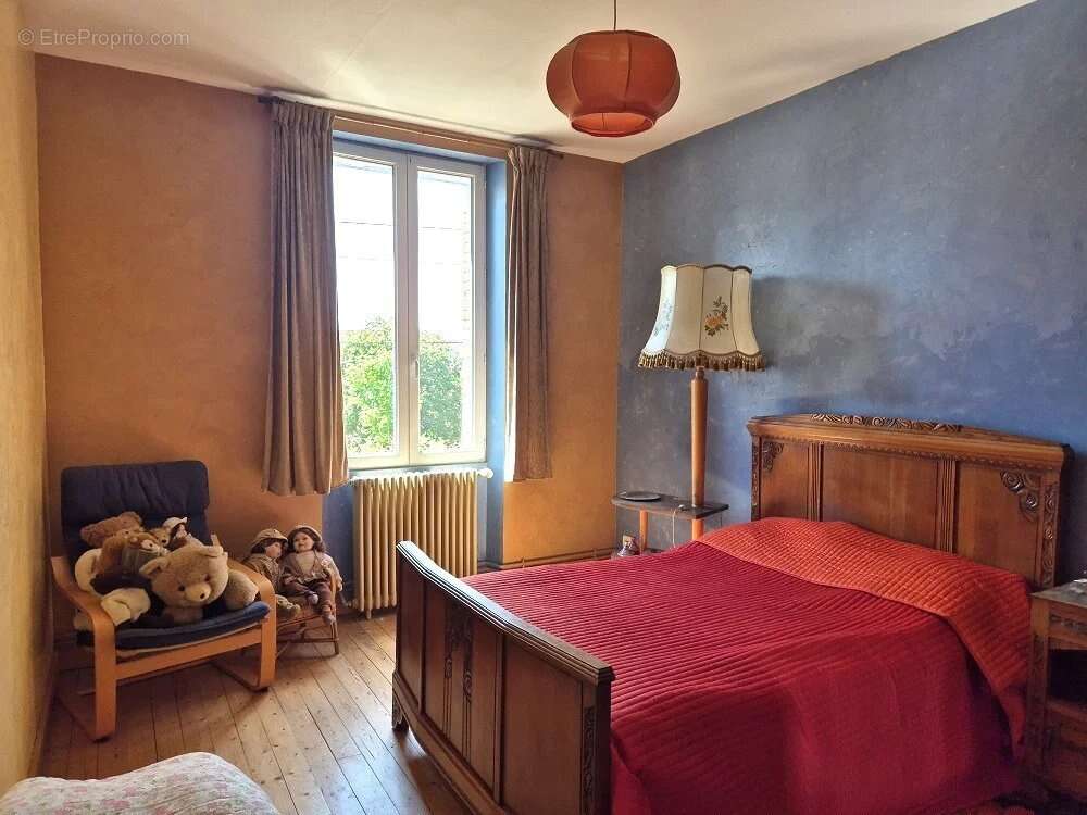 Maison à BEAUNE-LA-ROLANDE